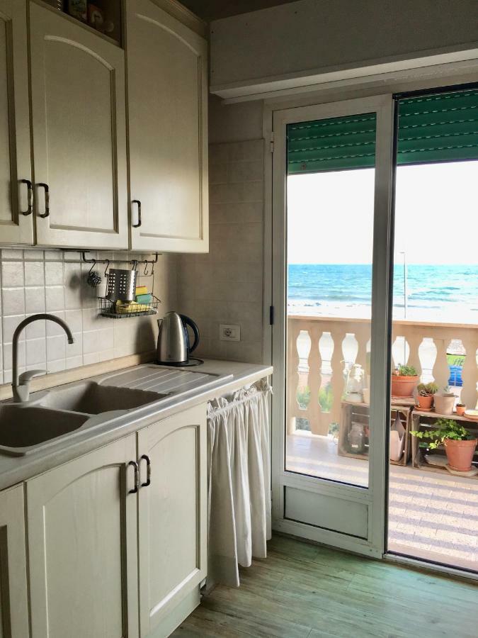 Apartament Casa Al Mare Lido di Ostia Zewnętrze zdjęcie