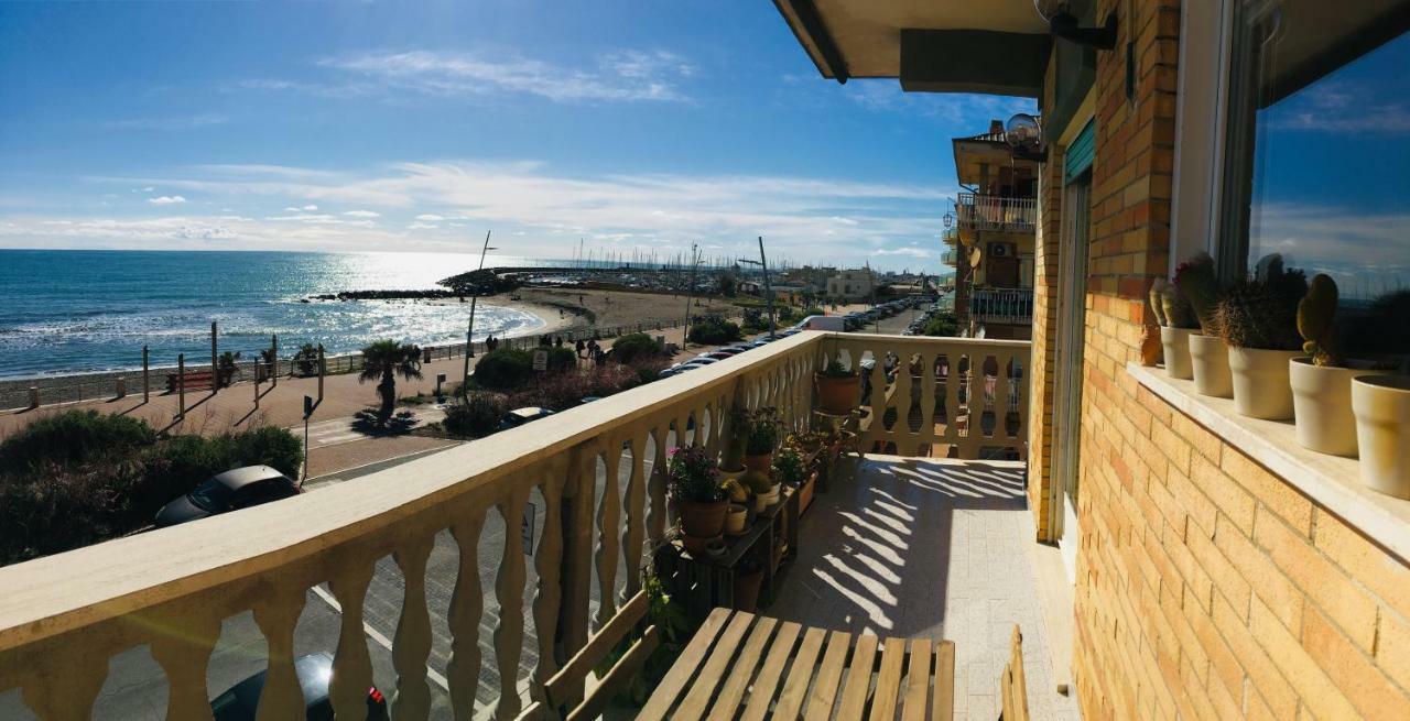 Apartament Casa Al Mare Lido di Ostia Zewnętrze zdjęcie